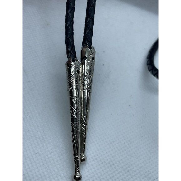 Western Bolo tie Lariat Death Head Moth Skull Cameo Rustic Wedding Attire Party - Picture 16 of 16